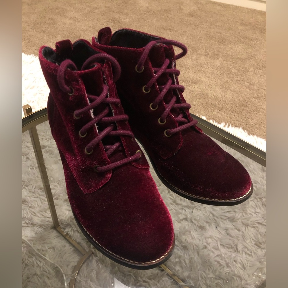 Not Rated burgundy velvet ankle boots, size 9.5, fit more like a 9. 1 1/4” heel